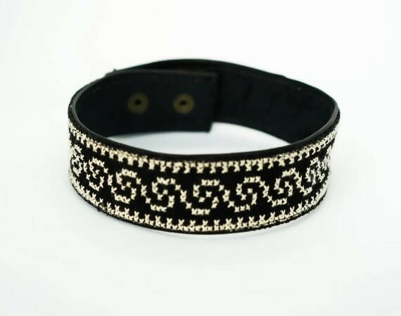 The Tatreez Leather Choker