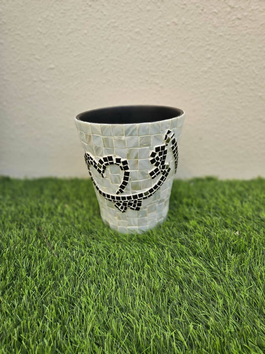 Mosiac Black & White Pot