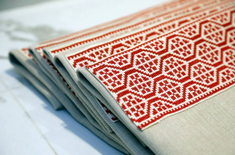 Tatreez Pillow- Palestinian Red