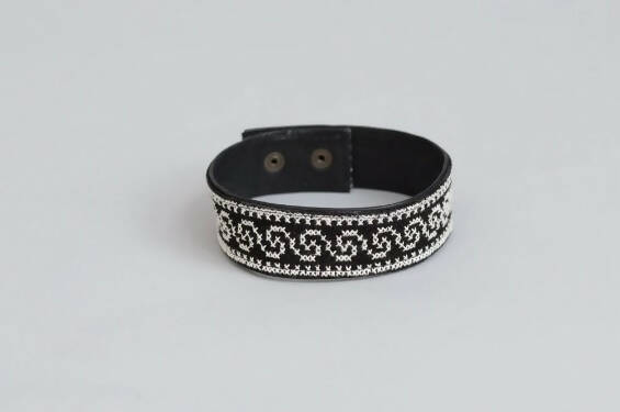 The Tatreez Leather Choker