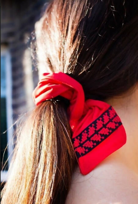 Tatreez Scrunchie in Red