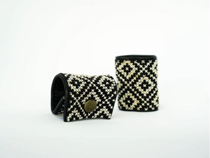 The Black and White Napkin Rings