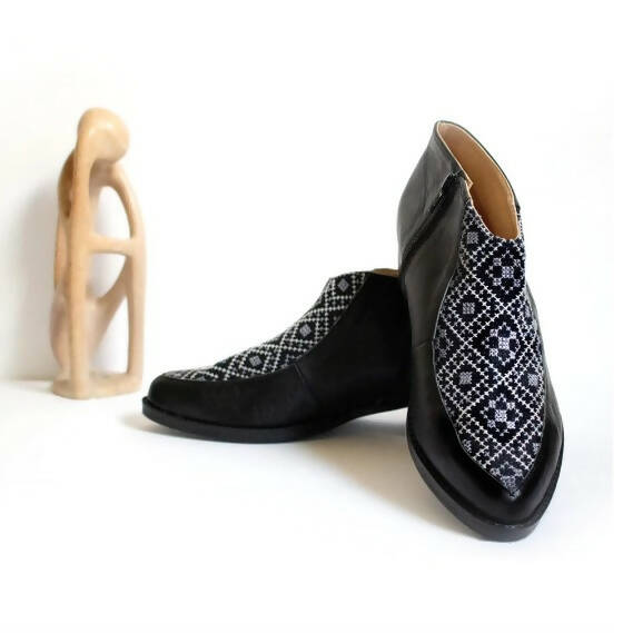 Tatreez Bootie - Black and Gray